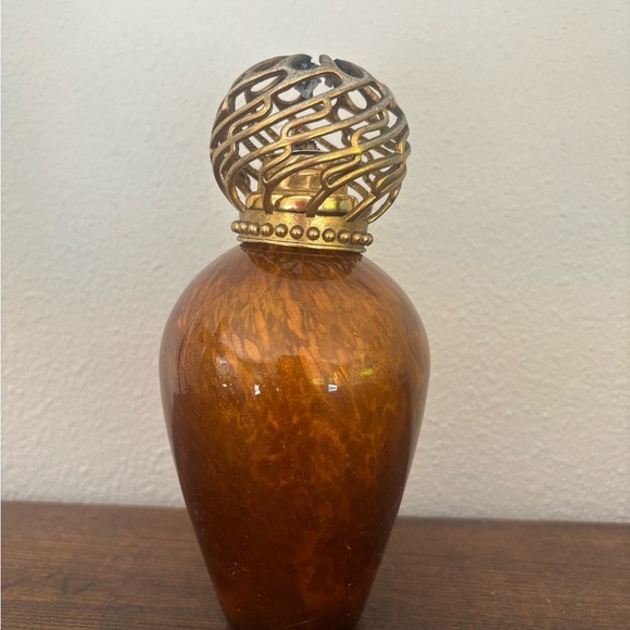 La-Tee-Da Other - La-Tee-Da! Large Amber Glass Effusion Lamp with a Round Gold Crown.